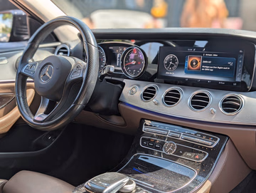 Mercedes-Benz E 350 d T-Modell AMG Line NAVI. AHK. KAMERA. SHZ Vorschaubild 20