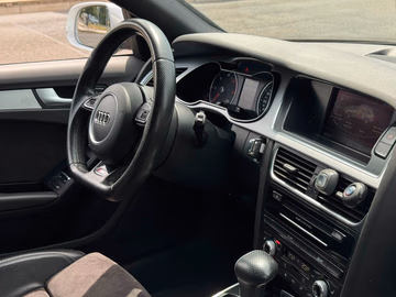 Audi A4 Avant S line. QUATTRO. NAVI. SHZ. AHK Vorschaubild 9