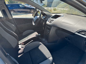 Peugeot 207 X Line KLIMA. BORDCOMPUTER. CD. NEBEL Vorschaubild 7