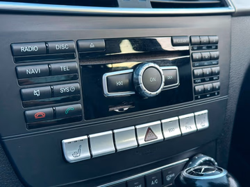 Mercedes-Benz C 350 Avantgarde AMG 4x4. PANO. NAVI. AHK Vorschaubild 23