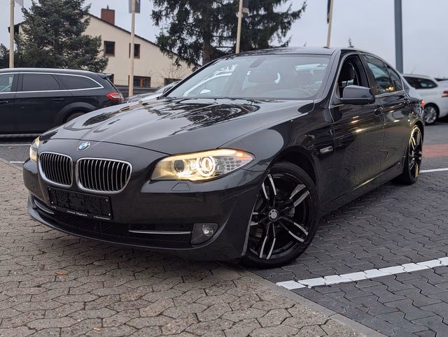 BMW 523i Limousine *XENON*NAVI*LEDER*SHZ*PDC* Baujahr 2011 (188.901 km, Benzin, 204 PS) - Gebrauchtwagen bei Autohaus Dörrschuck Mainz