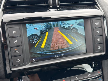 Jaguar F-PACE 20d Pure AHK. NAVI. Kamera. PDC Vorschaubild 8