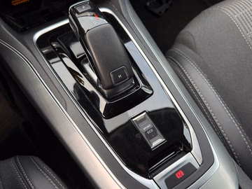 Peugeot 308 SW Allure EAT8. NAVI. Kamera. PDC Vorschaubild 10