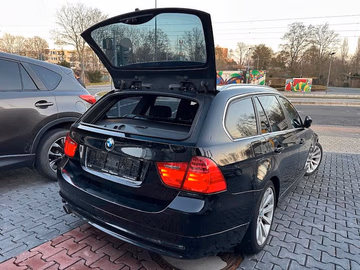 BMW 320d PanoBi-Xenon-Navi-Dachhimmel schwarzM-Sport Vorschaubild 7