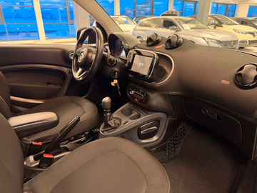 Smart fortwo passion NAVI SHZ MEDIA LEDER TEMPOMAT Vorschaubild 7