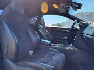 Audi S5 Coupé quattro V8. MANUELL. NAVI. AHK. SHZ Vorschaubild 11