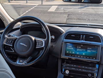 Jaguar F-PACE R-Sport AWD 4x4 Sitzh. MOTOR NEU!!! Vorschaubild 8