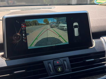 BMW 220d xDrive Advantage NAVI. HUD. 4x4. Kamera Vorschaubild 13