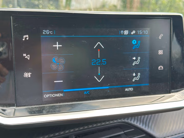 Peugeot 208 GT EAT8. NAVI. KAMERA. LED Vorschaubild 24
