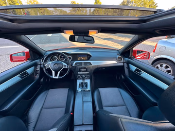 Mercedes-Benz C 350 Avantgarde AMG 4x4. PANO. NAVI. AHK Vorschaubild 8