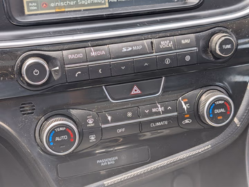 Kia Optima 20 Jahre Edition PANO. NAVI. SHZ. KAMERA Vorschaubild 13