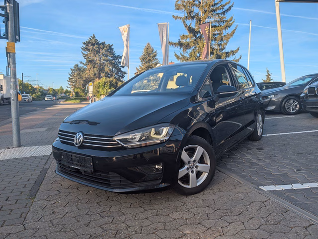 Volkswagen Golf Sportsvan Lounge DSG. NAVI. SHZ. Kamera Baujahr 2015 (98.600 km, Benzin, 125 PS) - Gebrauchtwagen bei Autohaus Dörrschuck Mainz