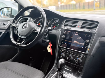 Volkswagen Golf Variant Comfortline SHZ. NAVI. ACC. LED Vorschaubild 16