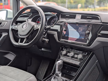 Volkswagen Touran Highline DSG. LED. ACC. SHZ Vorschaubild 11
