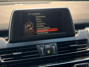 BMW 220d Active Tourer Adv. 4x4. NAVI. AHK. SHZ Vorschaubild 13