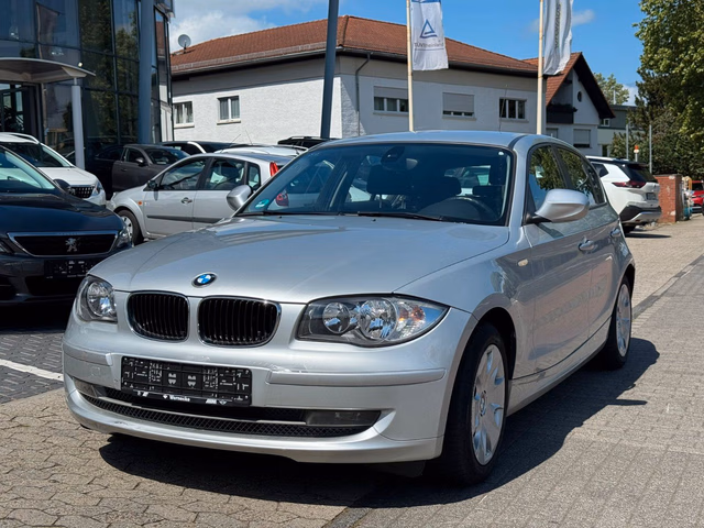 BMW 118i Advantage AUTOM. SHZ. PDC. TEMPOMAT Baujahr 2011 (191.800 km, Benzin, 143 PS) - Gebrauchtwagen bei Autohaus Dörrschuck Mainz