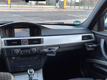 BMW 320d PanoBi-Xenon-Navi-Dachhimmel schwarzM-Sport Vorschaubild 11