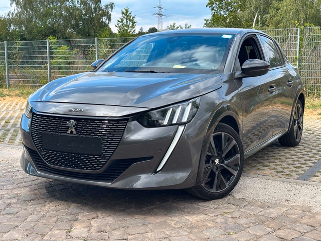 Peugeot 208 GT EAT8. NAVI. KAMERA. LED Baujahr 2023 (35.900 km, Benzin, 101 PS) - Gebrauchtwagen bei Autohaus Dörrschuck Mainz