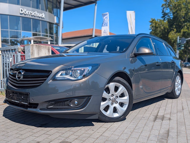 Opel Insignia ST Innovation 4x4. PANO. AHK. Kamera Baujahr 2015 (181.800 km, Benzin, 250 PS) - Gebrauchtwagen bei Autohaus Dörrschuck Mainz