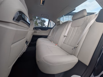BMW 725d G11 Massage. Kamera. NAVI. 4-Zonen-Klima Vorschaubild 13