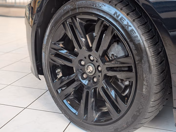 Jaguar XE 25t R-Sport AWD KAMERA Sitzheiz. PANORAMA Vorschaubild 10