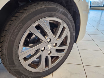 Peugeot 208 1.2 NAVI. PDC. ECO-LED. TEMPOMAT Vorschaubild 19