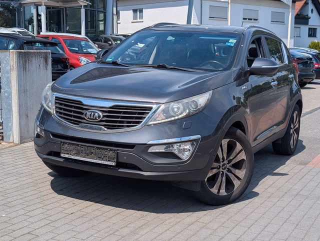 Kia Sportage Spirit 4x4. NAVI. PANO. Kamera Baujahr 2013 (200.000 km, Diesel, 184 PS) - Gebrauchtwagen bei Autohaus Dörrschuck Mainz