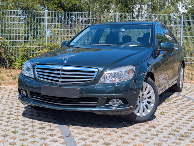 Mercedes-Benz C 200 CGI Elegance NAVI. SHZ. BI-XENON Baujahr 2010 (105.600 km, Benzin, 184 PS) - Gebrauchtwagen bei Autohaus Dörrschuck Mainz