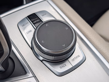 BMW 725d G11 Massage. Kamera. NAVI. 4-Zonen-Klima Vorschaubild 40